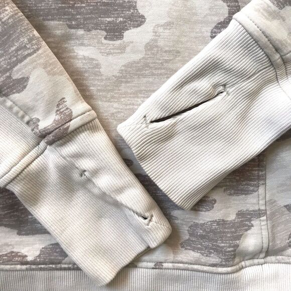 Athleta Triumph Hoodie Women Small Beige Gray Camo Thumbholes Jacket Heavy EUC - Picture 7 of 15
